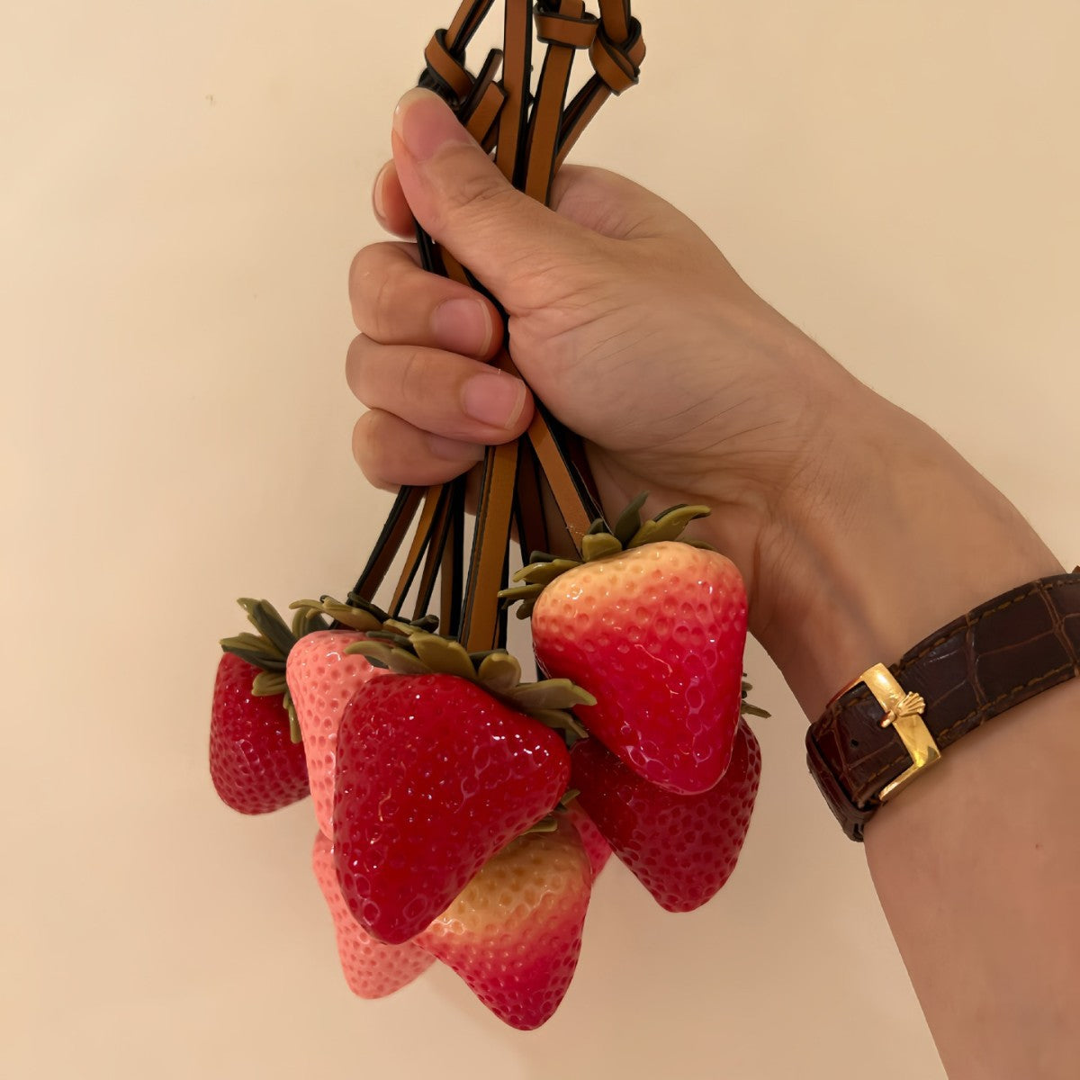 Handmade resin seedless strawberry bag pendant fruit pendant couple bag hanging accessories gift