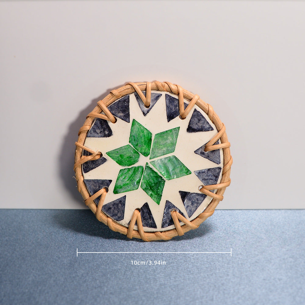 Creative Painted Shell Insulation Pad – Artisan-Crafted Heat Protection for Your Home